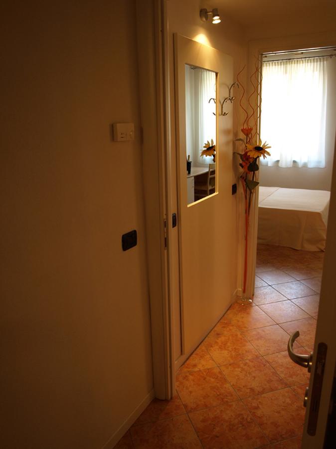 Hotel Karol มอนซา ภายนอก รูปภาพ