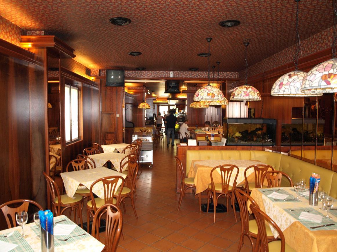 Hotel Karol มอนซา ภายนอก รูปภาพ